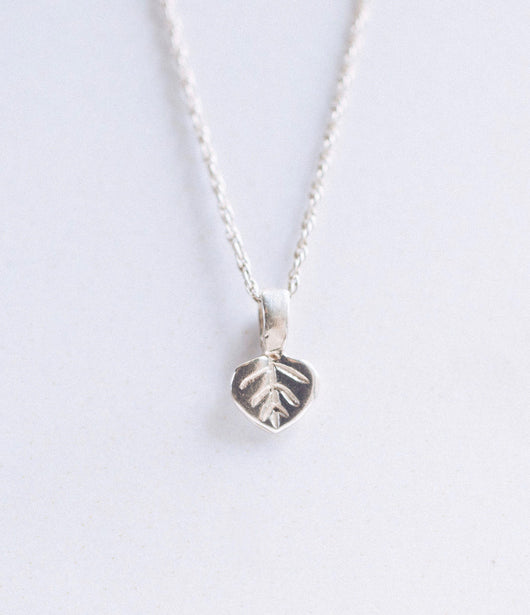 Bristol and Cole X-Small Aspen Leaf Silver Necklace