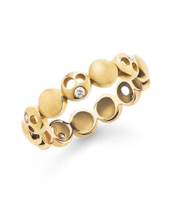 Dana Bronfman Sun, Moon & Stars Yellow Gold Oculus Coin Band